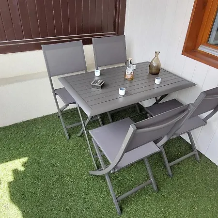 Apartment 40m2 - Aux Pieds - - Parking Couvert